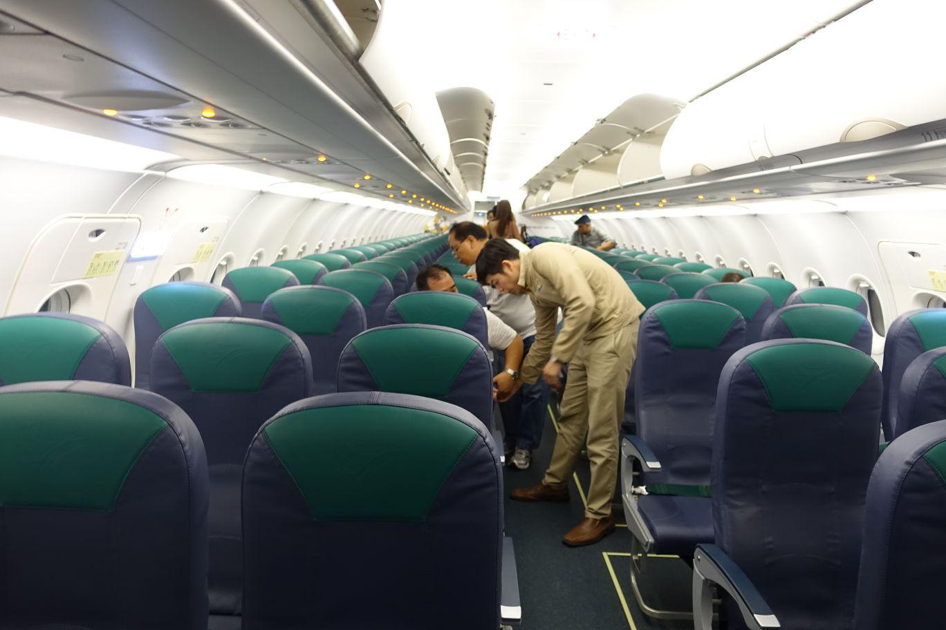 review-cebu-pacific-economy-class-manila-to-jakarta-topmiles