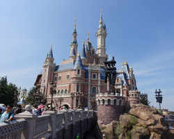 Shanghai Disneyland Essentials: How to get there & What to Bring